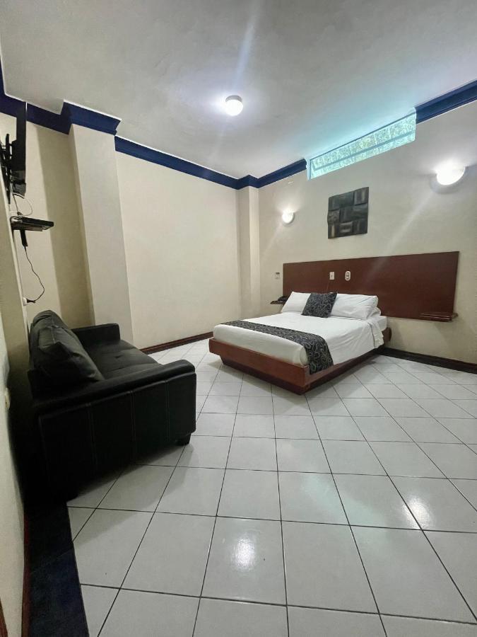House Center Ξενοδοχείο Milagro Εξωτερικό φωτογραφία